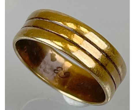 Ehering 585 Gelbgold.Gewicht circa 5,27 Gramm. Ringschiene innen graviert "Richard 3.11.63". Gestempelt. Ringgröße: 58.Weddin