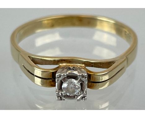 Solitärring bzw. Damenring 585 Gelbgold / Weißgold.Circa 2,86 Gramm. Brillant von ca. 0.10 ct/vvs2-si1/F-G. Gestempelt. Ringg