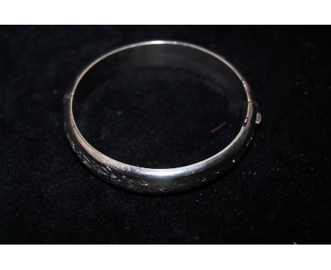 Silver hallmarked bangle 