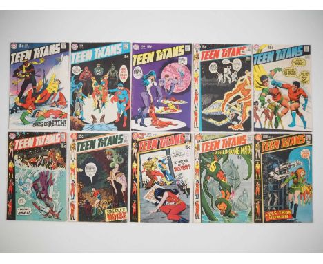 TEEN TITANS #24, 25, 26, 27, 28, 29, 30, 31, 32, 33 (10 in Lot) - (1969/1971 - DC) - Includes the first appearance of Mal Dun