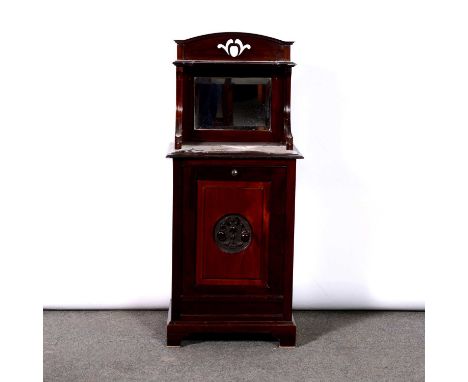 Victorian mahogany purdonium, raised back with pierced cornice, inset mirror, carved front panel, bracket feet, width 41cm, d