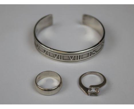 Collection of silver jewellery to include bangle marked Tiffany 