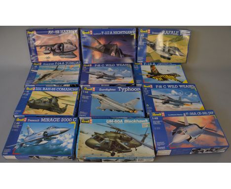 12 x Revell 1:48 scale aircraft & helicopter model kits. Viewing recommended.