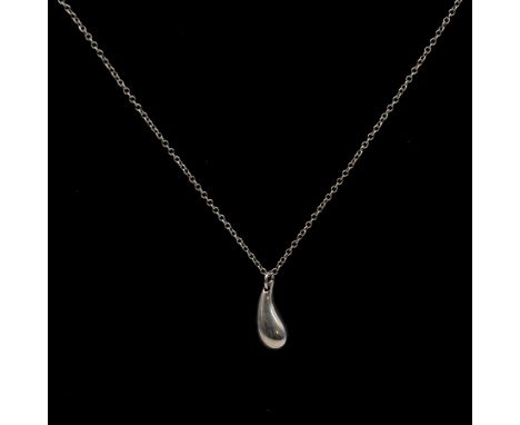 Elsa Peretti forTiffany - a suite of silver jewellery in the Teardrop design, a single teardrop pendant on a 40cm trace link 