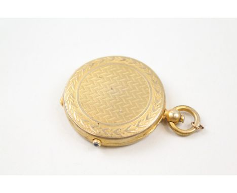 A 925 STERLING SILVER AND GILT LADIES VANITY COMPACT, Weight: 57gms 
