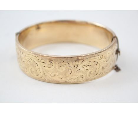 VINTAGE 1/5 ROLLED GOLD BANGLE WITH SCROLLING FOLIATE DESIGN,Weight: 42gms