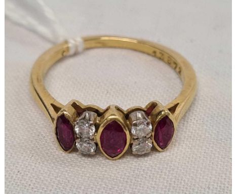 STUNNING 18ct GOLD 7 STONE RUBY &amp; DIAMOND RING, SIZE Q, 3.6g