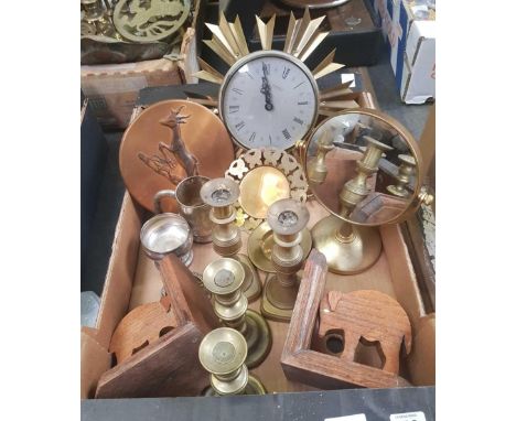 CARTON OF BRASS CANDLE STICKS, ELEPHANT WOOD BOOKENDS, SWING MIRROR,  KIENZLE BRASS STAR WALL CLOCK &amp; OTHER BRASS METALWA