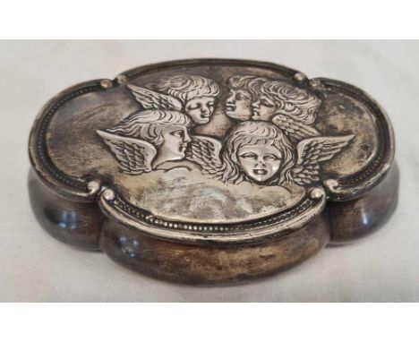 SILVER DRESSING TABLE TRINKET BOX EMBOSSED WITH WINGED CHERUB, B'HAM 1899, 69g, LID DISTORTED 