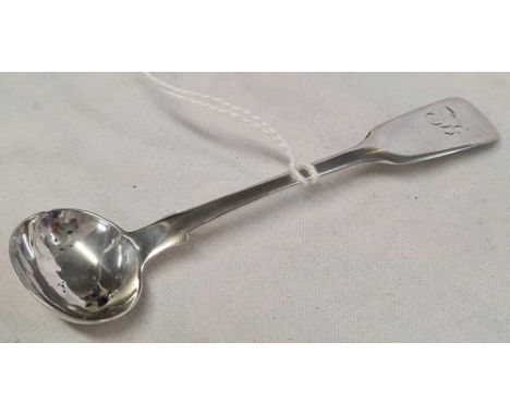 A WILLIAM IV SILVER SALT SPOON, LONDON 1832 BY C.B
