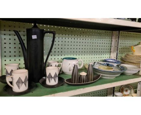 SHELF OF POTTERY WARE &amp; A COFFEE SET