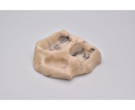* TO BE SOLD WITHOUT RESERVE *A CHINESE MARBLE WASHER, 17TH/18TH CENTURY十七至十八世纪  大理石盤Of naturalistic domed form with four ova