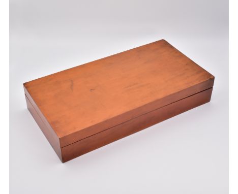 * TO BE SOLD WITHOUT RESERVE *A CHINESE BAMBOO VENEER BOX AND COVER, QING DYNASTY, 19TH CENTURY清 十九世纪   竹雕盖盒Of rectangular fo