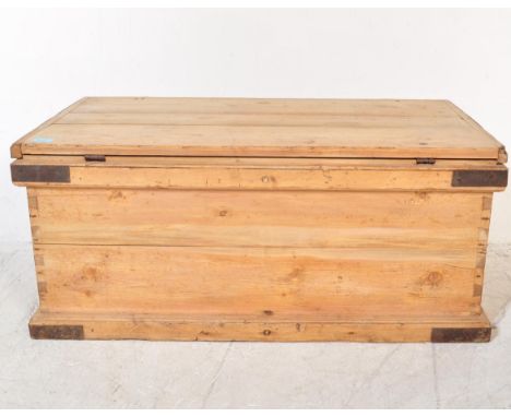 A Victorian 19th century workman's carpenters tool&nbsp; trunk / chest / blanket box. Pine construction with hinged lid and e