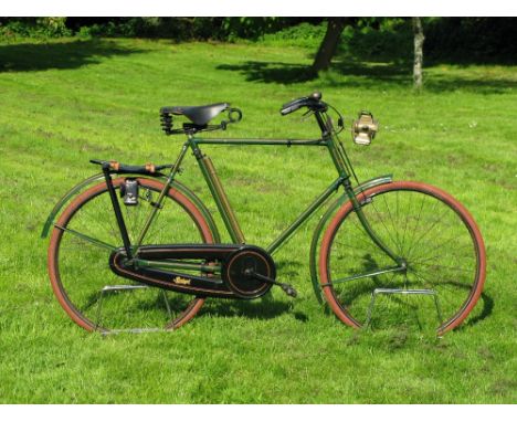 *A 1921 Raleigh 'Special' Model B Roadster. With a 24-inch frame numbered 633919,  a nicely restored bicycle with box lining 