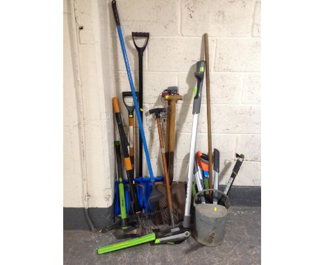 A quantity of garden and hand tools, galvanized watering can, G-tech 18v adjustable hedge trimmer with battery and charger 