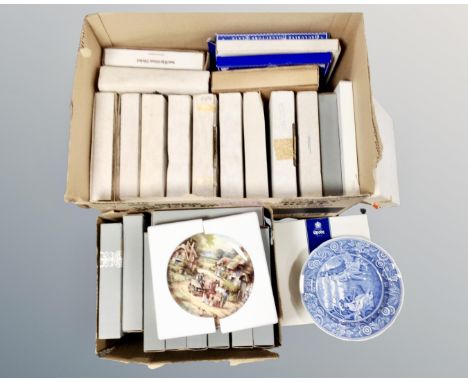 Two boxes of boxed collector's plates to include Spode, Blue room collection, Royal Doulton, Ringtons etc 