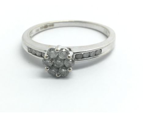 An 18ct white gold and rose diamond cluster ring, approx 0.5ct, weight approx 4.1g, ring size approx T