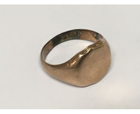 A Gents 9carat gold signet ring weight 6g