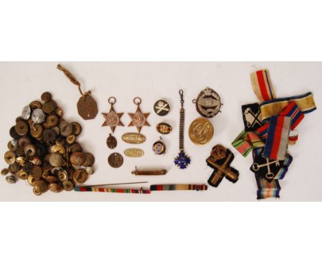 A collection of assorted WWI First World War and WWII Second World War militaria / medals etc. Comprising of a collection of 