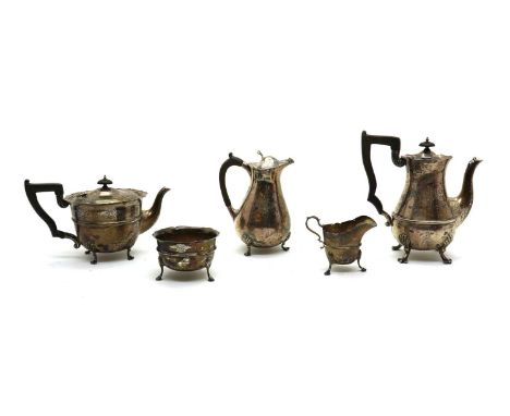 An Edwardian silver tea service, by Lee &amp; Wigfull, Sheffield 1905, comprising a coffee pot, 22cm high, a teapot. 15cm hig