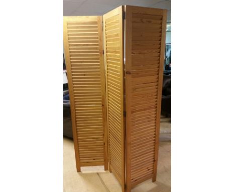 Louvred wood screen, measures approx 180cm high, 40 cm wide per panel, 3 panels, hinges to one need replacing *this item will