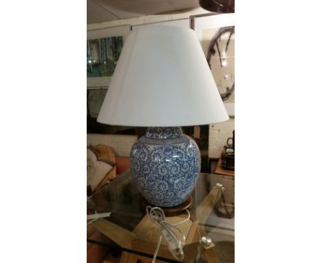 Ralph Lauren table lamp, ceramic and wood base 56 cm high