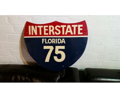 Repro wooden American Interstate (Florida) sign, approx 60cm wide, 49 cm high *this item will have VAT added to the hammer pr
