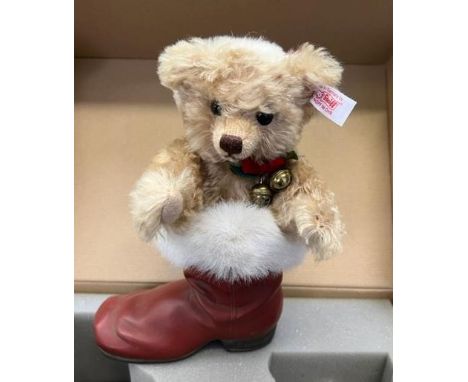 Steiff Boxed Limited Edition Teddy Bear ina Boot: Boxed with certificate 