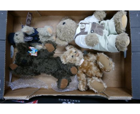 A collection of Quality Teddy Bears to include: Loch Gael, Cottage Collectibles, Vintage Growler &amp; German Theme Large Bea