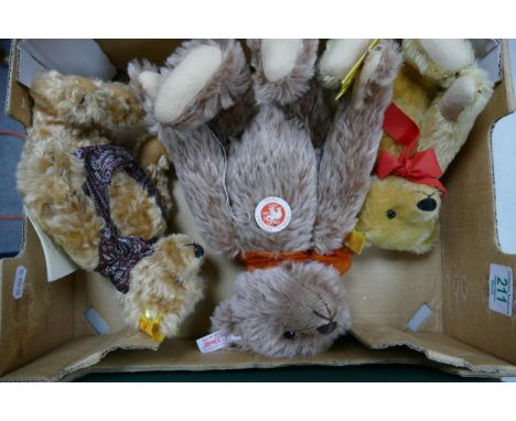 Three Steiff Teddy Bears: height of tallest 30cm(3) 