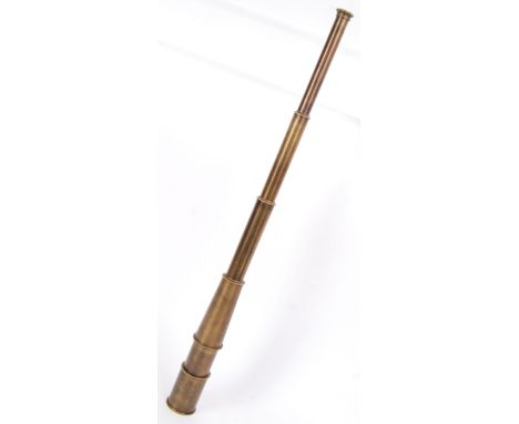 A good WWII Second World War period Broadhurst, Clarkson and Co of London (1942) three draw brass telescope. With pull out gu