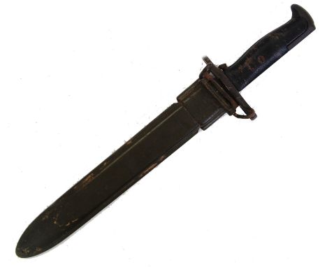 An original vintage UFH US army issue rifle bayonet. With original correct scabbard. 41cm long. POSTAGE: Worldwide postage / 