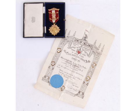 A rare 9ct gold Sons Of England Trafalgar Lodge No. 324 medal. Engraved for Officers &amp; Bretherin Brother C. Highnam 1917-
