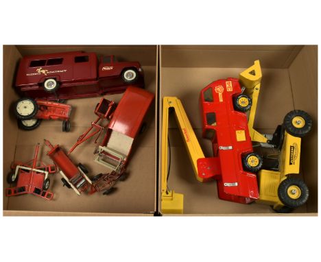 Large scale tinplate vehicles x four including: (1) Tonka Snorkel fire engine, 17"/43cm; (2) NY-Lint Toys Pettibone digger, 1