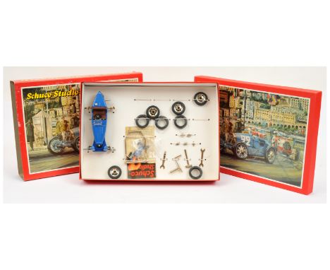 Schuco Studio Montagekasten Tinplate Clockwork Motor Car Racing Kit, comprising a blue Bugatti Racing Car body, with wheels, 