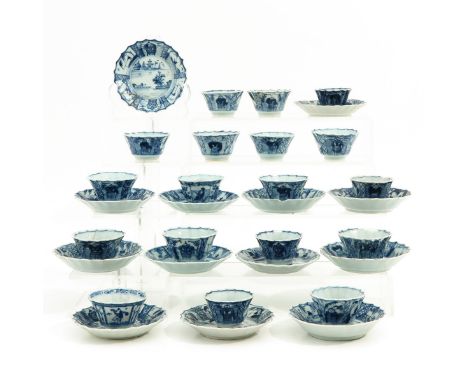 31 pieces, blue and white decor depicting Chinese figures, saucers are 10 cm. in diameter, in diverse conditions.