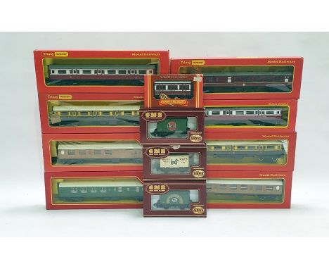 Collection of Hornby '00' gauge boxed rolling stock, Lima and Airfix boxed rolling stock and a quantity of Hornby '00' gauge 