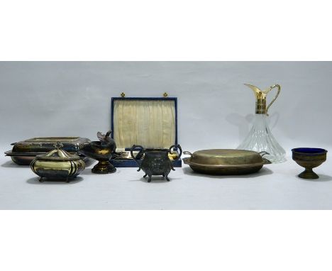 Large quantity of EPNS ware to include EPNS-mounted decanter, sugar scuttle, boxed flatware, trinket bowls and other items (1