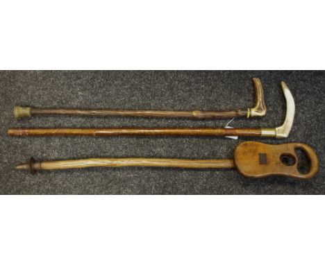 A 19th century shooting stick, 83cm long;  others sticks (3)