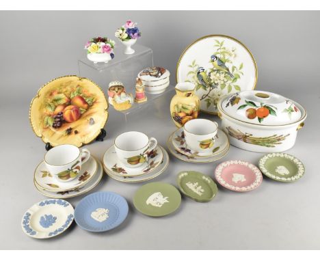 A Collection of Ceramics to Comprise Wedgwood Jasperware Pin Dishes, Aynsley Orchard Gold Vase and Shallow Bowl, Royal Worces