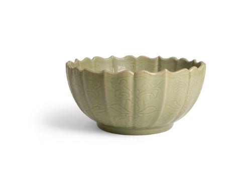 LARGE LONGQUAN CELADON CARVED 'FLOWER' FOLIATED BOWL MING DYNASTY OR LATER 明或以後 龍泉窯青釉劃花紋菱口大碗 heavily potted with lobed sides 