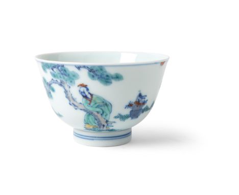 DOUCAI 'WANG XIZHI AND GOOSE' CUP QING DYNASTY, KANGXI MARK AND OF THE PERIOD 清康熙款及年代 鬥彩羲之愛鵝圖杯 delicately potted with a sligh