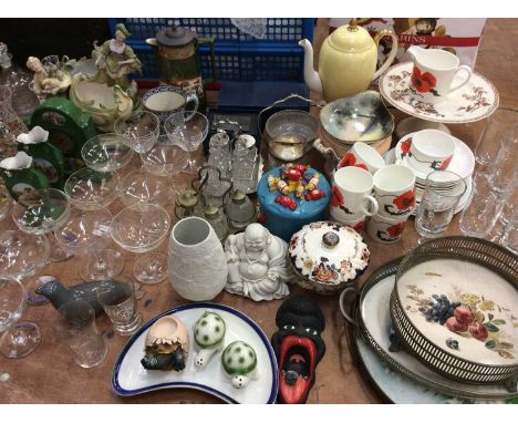 Group decorative ceramics including busts, ornaments, Wedgwood Susie Cooper Design Corn poppy coffee cups and saucers and var