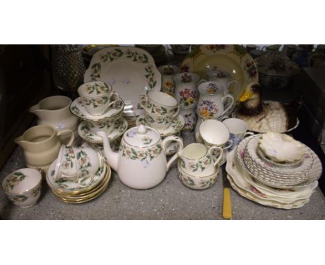 Ceramics - a Crown Staffordshire tea service, White Dog Rose pattern, comprising cups, saucers, side plates; other bread and 