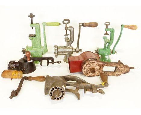 Various vintage table clamp mincers&nbsp;(1 box)&nbsp;
