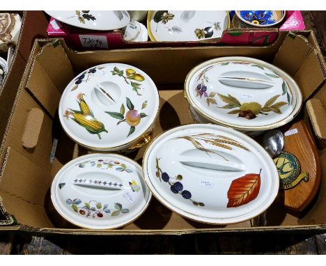 Pair of Midwinter Stylecraft tureens, Royal Worcester 'Evesham' pattern casseroles,&nbsp;further chinaware&nbsp;and a box of 