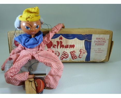 Pelham Simple dancing puppet in box (Clown)