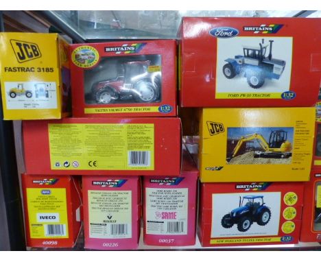 ritains (Collector) - Large collection of Boxed models - 00225 Renault Tractor, 9439 Valtra Valmet, 9512 Farm Landrover, 9599