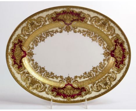 De Lamerie Fine Bone China marbled Burgundy Majestic pattern oval platter, specially made high end quality item,  diameter 33